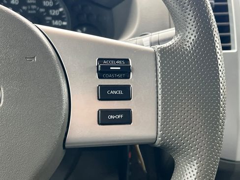 Used 2016 Nissan Frontier SV image 27