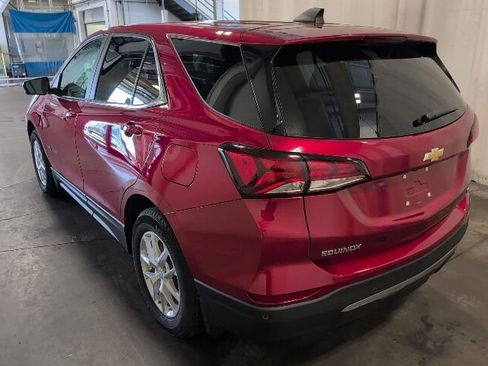 Used 2024 Chevrolet Equinox LT w/ LPO, Floor Liner Package FWD image 6