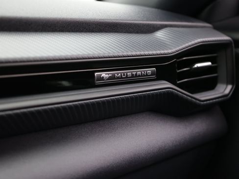 Used 2024 Ford Mustang Coupe RWD image 29