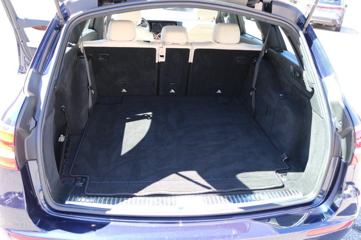 Used 2018 Mercedes-Benz E 400 4MATIC Wagon image 32