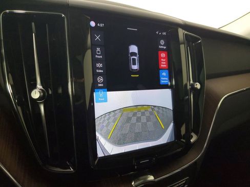 Certified 2023 Volvo XC60 B5 Plus w/ Protection Package Premier image 31