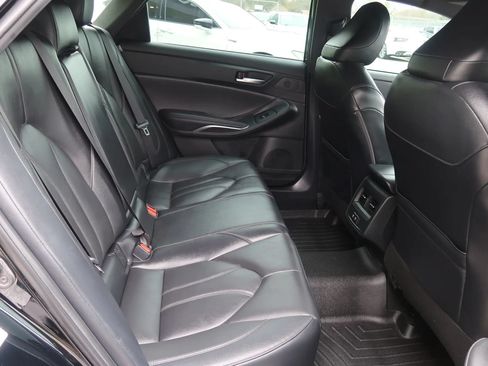 Used 2019 Toyota Avalon XLE w/ Moonroof Package FWD image 23