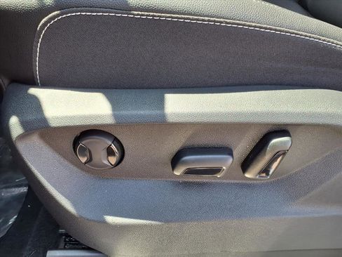 New 2026 Volkswagen Atlas SE image 19