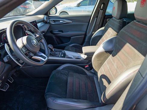 Used 2024 Alfa Romeo Tonale Veloce w/ Active Assist Package image 18