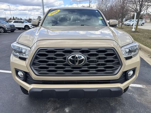 Used 2020 Toyota Tacoma TRD Off-Road image 12
