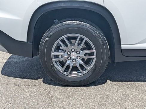 Certified 2025 GMC Acadia Elevation FWD image 8