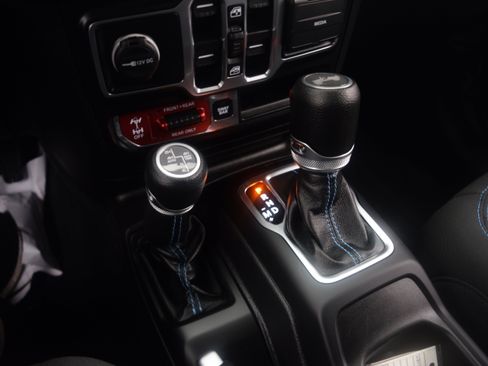 Used 2022 Jeep Wrangler Unlimited Rubicon 4xe w/ Steel Bumper Group image 12