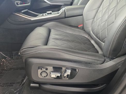 Certified 2023 BMW X7 xDrive40i w/ Premium Package image 33