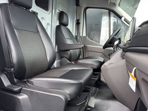 New 2026 Ford Transit 250 148 Medium Roof Extended AWD image 37