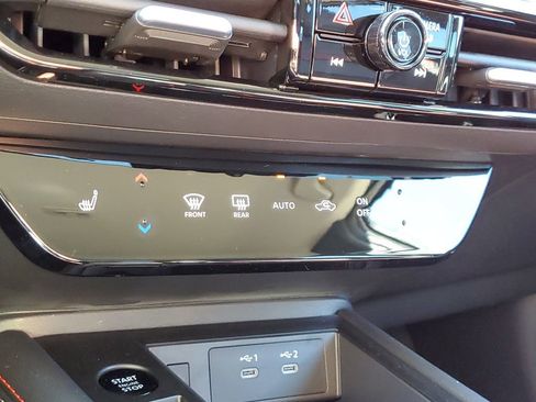 New 2026 Nissan Kicks SR w/ Cold Weather Package AWD/4WD image 29