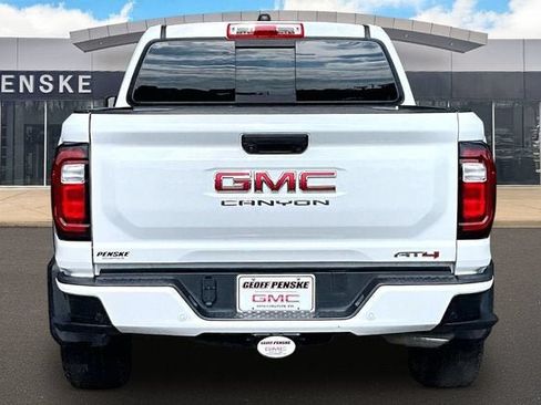 Used 2023 GMC Canyon AT4 w/ Technology Package AWD/4WD image 4
