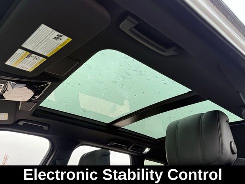 Used 2022 Land Rover Range Rover Sport HSE Silver Edition image 18