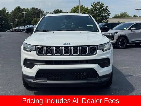 Used 2025 Jeep Compass Sport AWD/4WD image 8