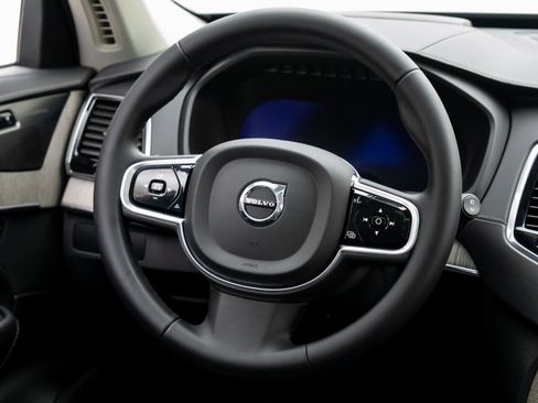 Used 2023 Volvo XC90 B6 Ultimate w/ Protection Package Premier image 10