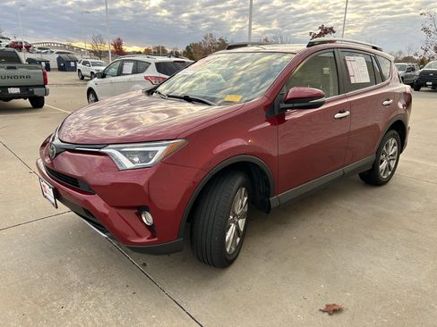 Certified 2018 Toyota RAV4 Limited image 3