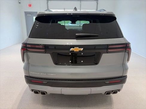 New 2026 Chevrolet Traverse LT w/ Sun and Wheel Package AWD/4WD image 5