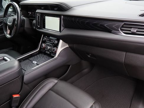 Certified 2023 GMC Yukon Denali w/ Advanced Technology Package image 36
