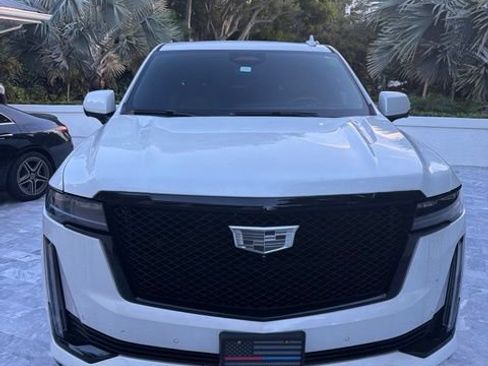 Used 2022 Cadillac Escalade Sport w/ Touring Package AWD/4WD image 2
