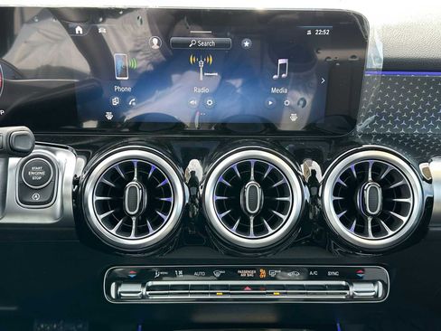 New 2026 Mercedes-Benz GLB 250 4MATIC image 25