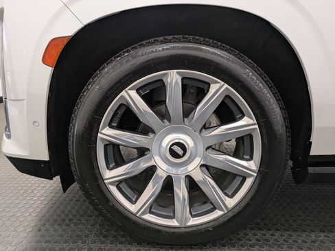 Used 2022 Cadillac Escalade Premium Luxury Platinum image 7