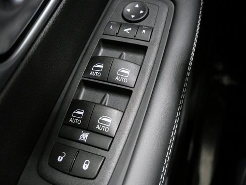 New 2026 Chrysler Pacifica Limited w/ S Appearance Package AWD/4WD image 14