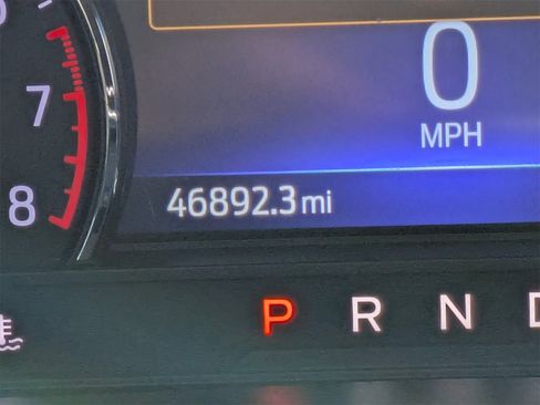 Used 2022 Ford Explorer XLT image 35