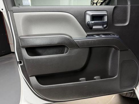 Used 2018 Chevrolet Silverado 1500 Custom w/ Custom Convenience Package RWD image 20