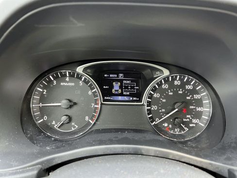 Used 2020 Nissan Pathfinder SL AWD/4WD image 25