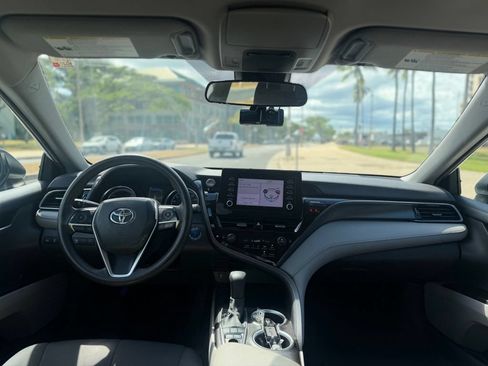 Used 2021 Toyota Camry LE FWD image 15