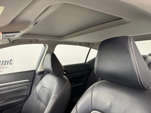 Used 2023 Nissan Altima 2.5 SL image 4