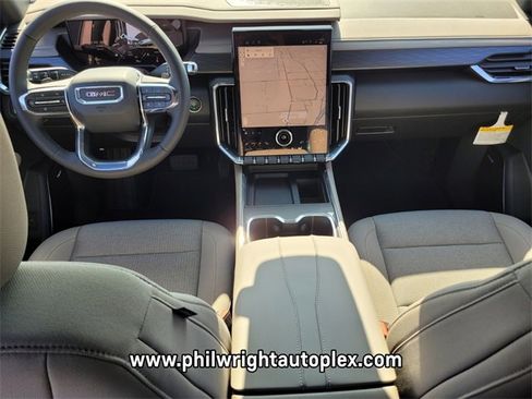 New 2025 GMC Acadia Elevation image 11