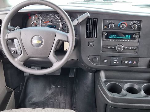 Used 2025 Chevrolet Express 3500 LS RWD image 25