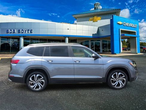 Used 2023 Volkswagen Atlas SEL AWD/4WD image 2