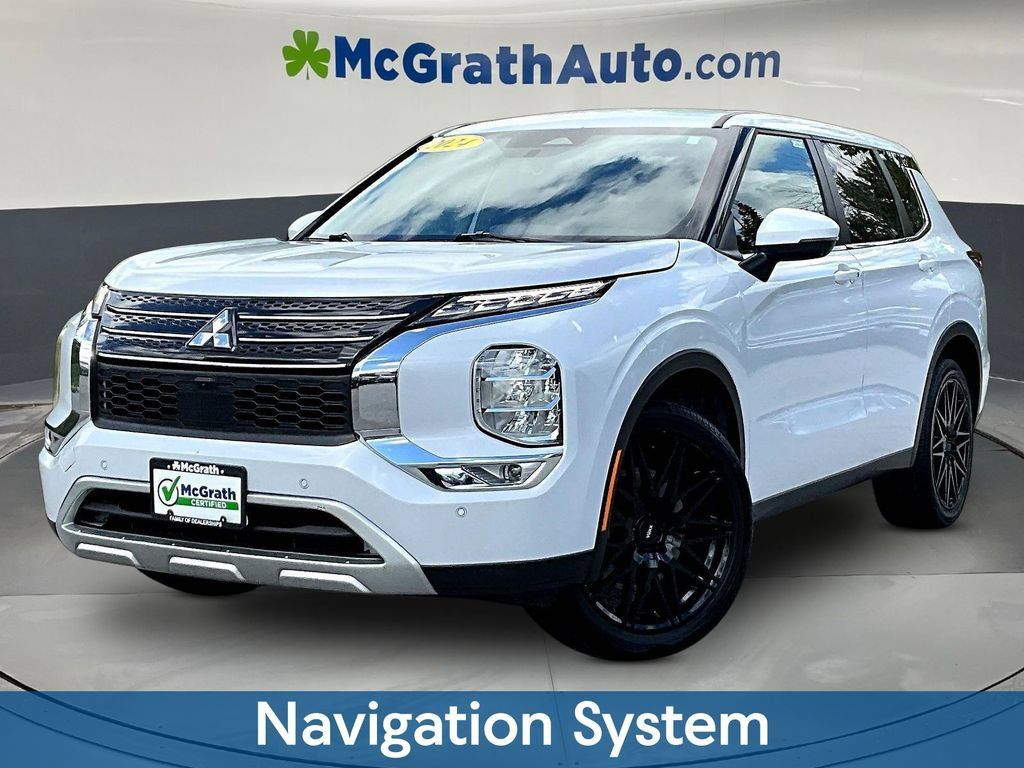 Used 2024 Mitsubishi Outlander SE AWD/4WD image 3