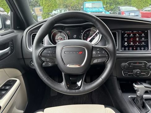 Used 2017 Dodge Charger SXT w/ Plus Group RWD image 9