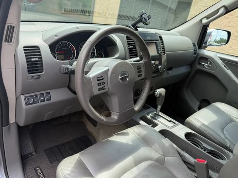 Used 2017 Nissan Frontier SL AWD/4WD image 23