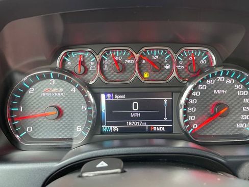 Used 2018 Chevrolet Silverado 1500 LT w/ All Star Edition image 15