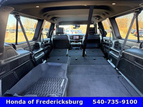 Used 2024 Jeep Wagoneer L Series II w/ Flexible Seating Group image 27
