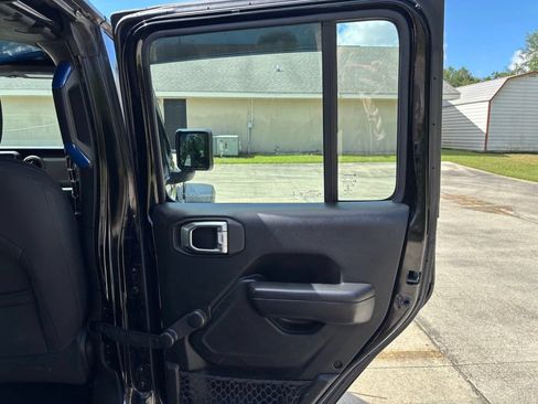 Used 2021 Jeep Wrangler Unlimited Sport AWD/4WD image 17
