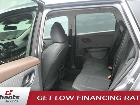 Used 2023 Nissan Rogue S AWD/4WD image 14