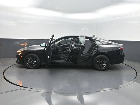 Used 2025 Kia K5 LXS FWD image 40