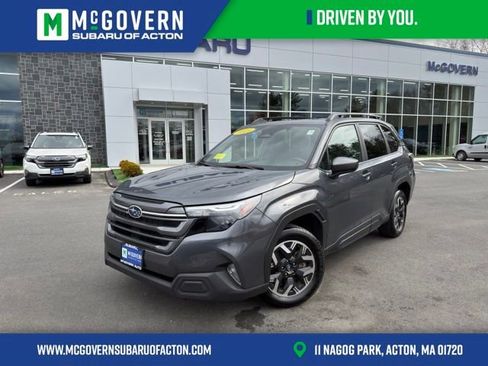 Used 2025 Subaru Forester Premium AWD/4WD image 1