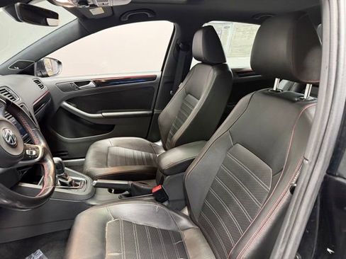 Used 2017 Volkswagen Jetta GLI FWD image 16