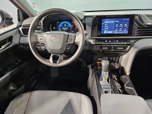 Used 2025 Toyota Camry LE FWD image 9