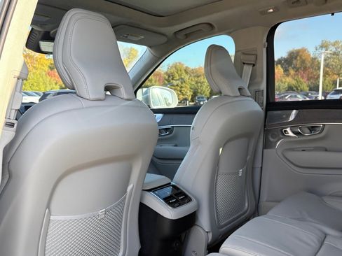 New 2026 Volvo XC90 B6 Ultra image 21