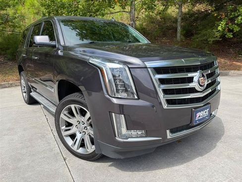 Used 2015 Cadillac Escalade Luxury RWD image 1