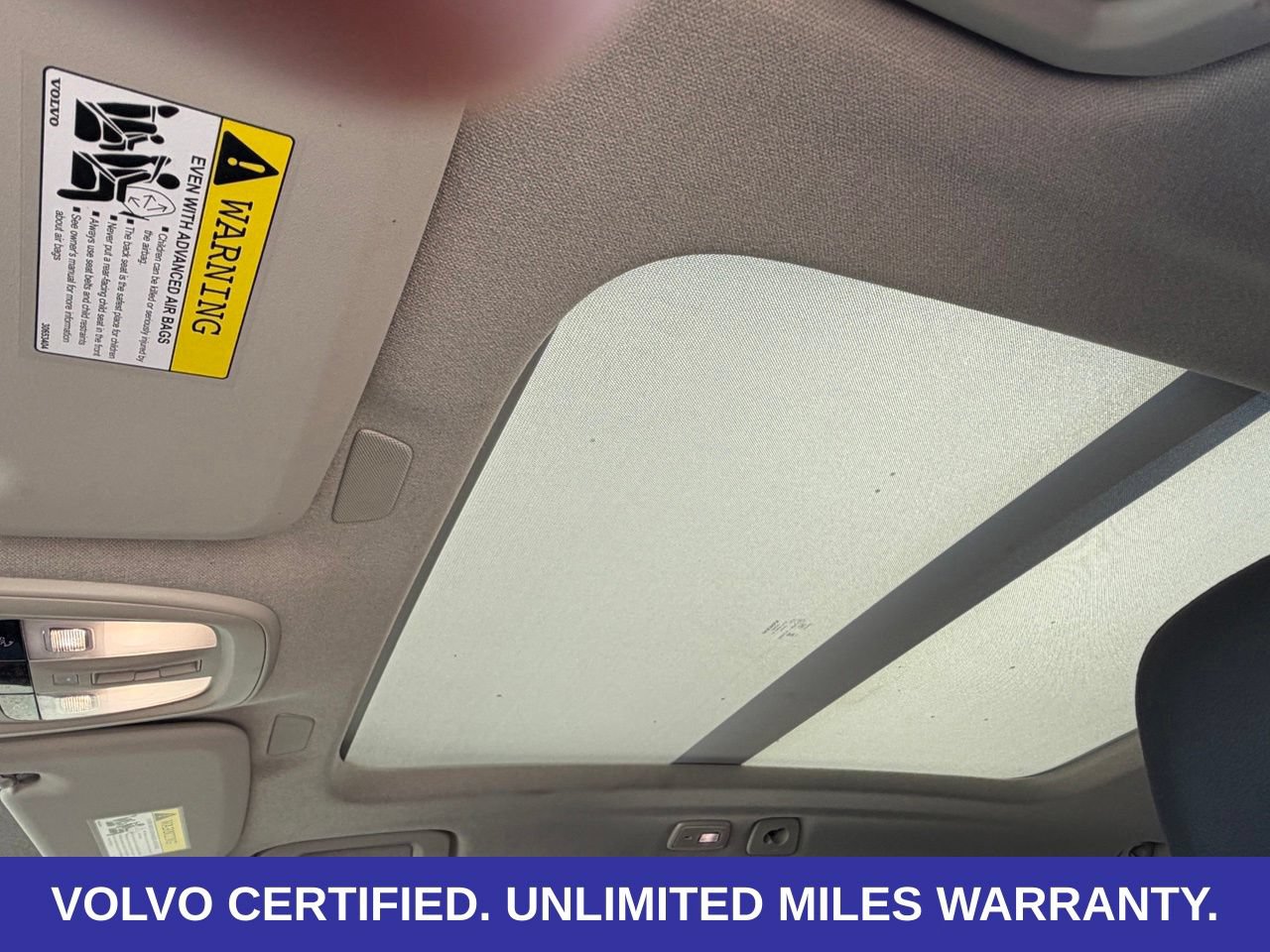 Certified 2025 Volvo XC40 B5 Plus AWD/4WD image 29