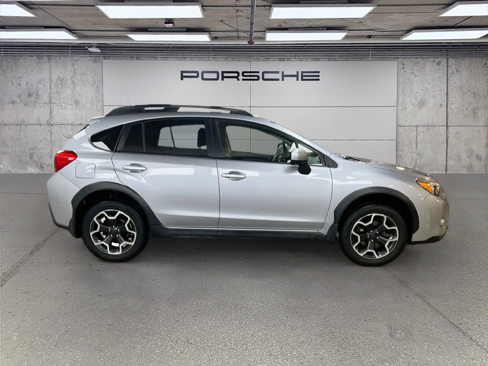 Used 2014 Subaru Crosstrek 2.0i Premium w/ Moonroof Package AWD/4WD image 8