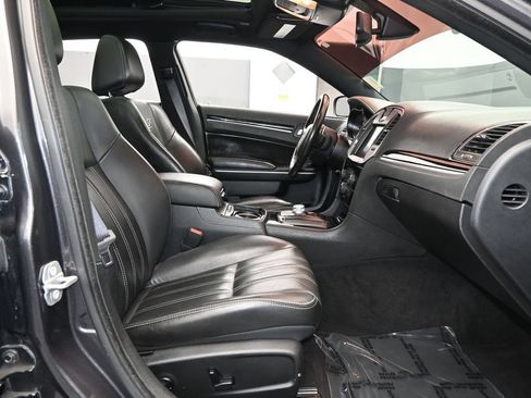 Used 2020 Chrysler 300 S w/ S Model Appearance Package RWD image 45