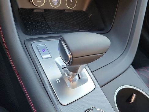 Used 2025 Genesis G70 3.3T Advanced w/ Sport Prestige Package image 15